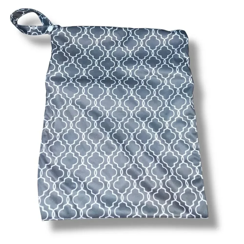 Noras Nursery Gray Wet Bag Diaper Laundry Double Zip Stroller Pouch 11x15 Gift